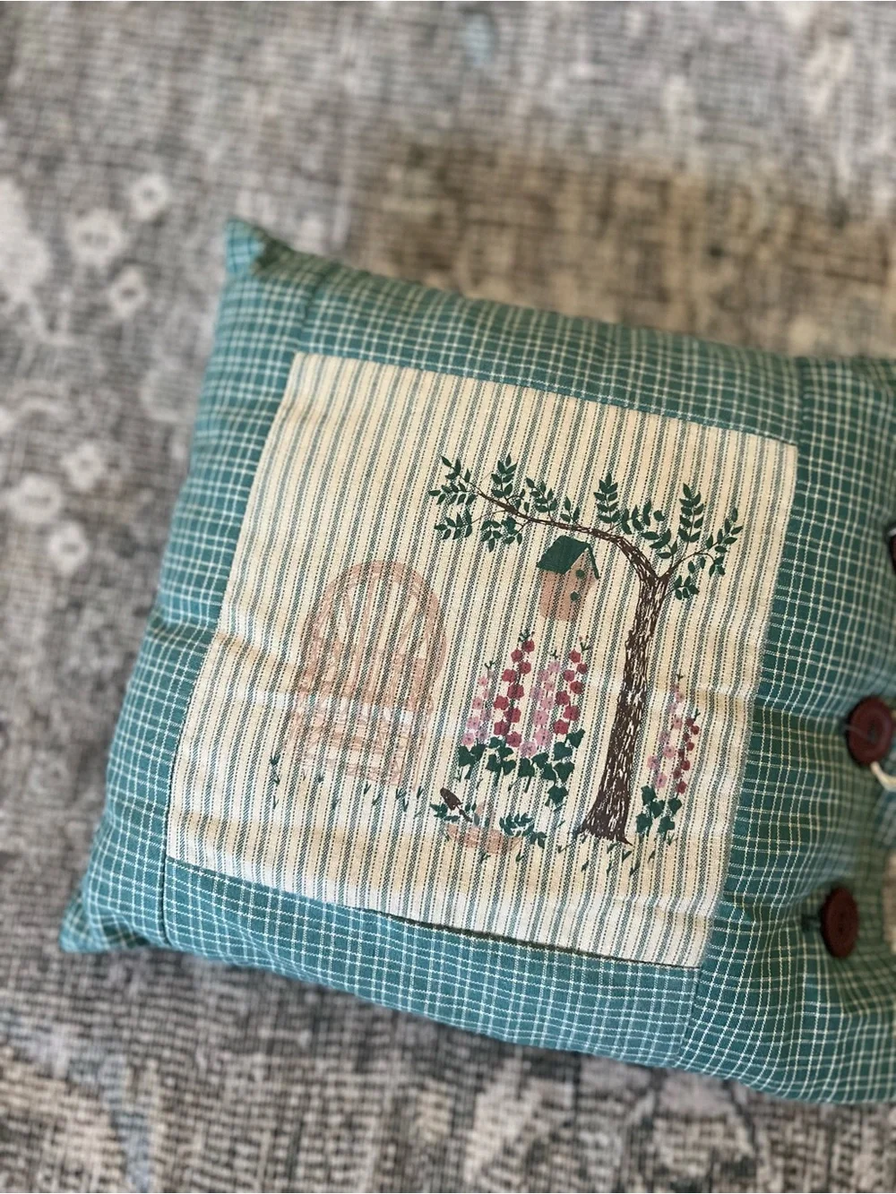Vintage Alice’s Cottage Country Garden Throw Pillow Green Gingham Birdhouse